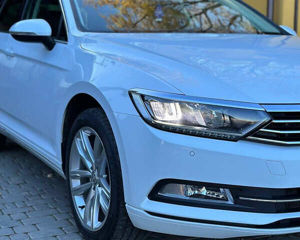 Белый Фольксваген Пассат, объемом двигателя 1.97 л и пробегом 184 тыс. км за 16500 $, фото 12 на Automoto.ua