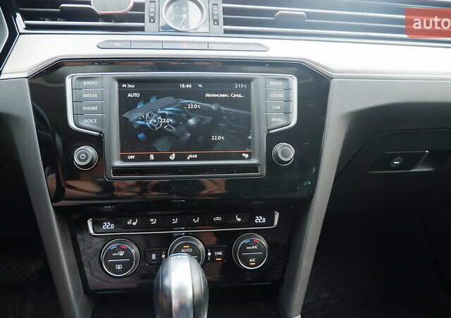 Белый Фольксваген Пассат, объемом двигателя 2 л и пробегом 280 тыс. км за 16400 $, фото 19 на Automoto.ua