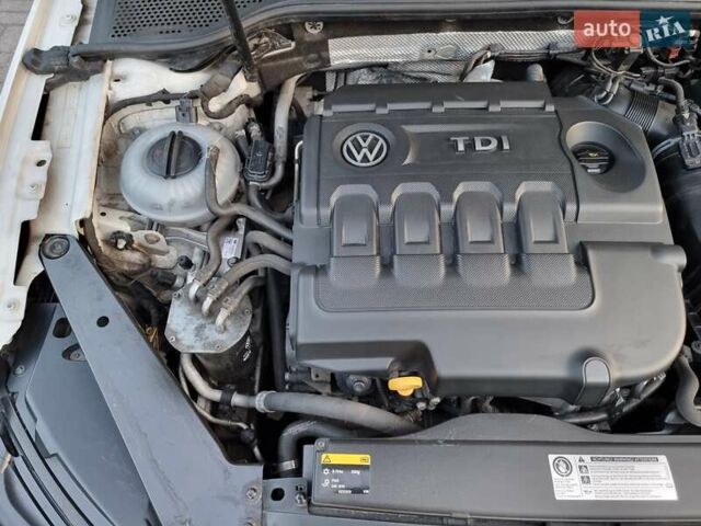 Белый Фольксваген Пассат, объемом двигателя 1.6 л и пробегом 267 тыс. км за 12750 $, фото 44 на Automoto.ua