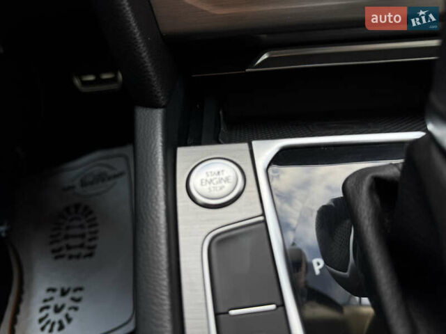 Белый Фольксваген Пассат, объемом двигателя 2 л и пробегом 291 тыс. км за 13500 $, фото 22 на Automoto.ua