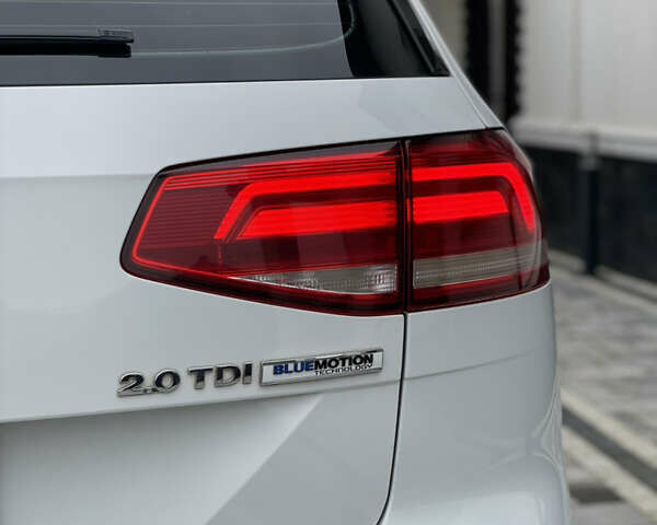 Белый Фольксваген Пассат, объемом двигателя 1.97 л и пробегом 295 тыс. км за 13400 $, фото 4 на Automoto.ua