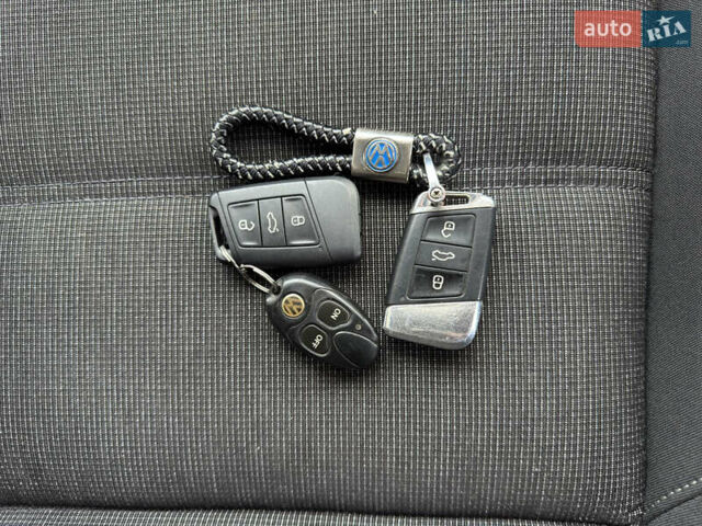 Белый Фольксваген Пассат, объемом двигателя 1.97 л и пробегом 238 тыс. км за 14250 $, фото 13 на Automoto.ua