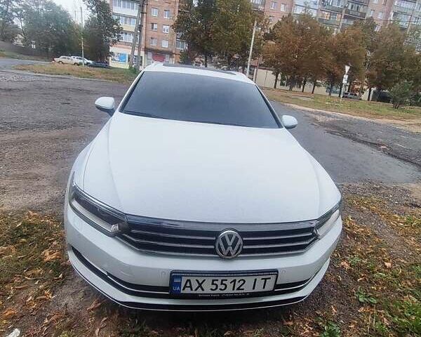 Белый Фольксваген Пассат, объемом двигателя 1.97 л и пробегом 252 тыс. км за 16500 $, фото 4 на Automoto.ua