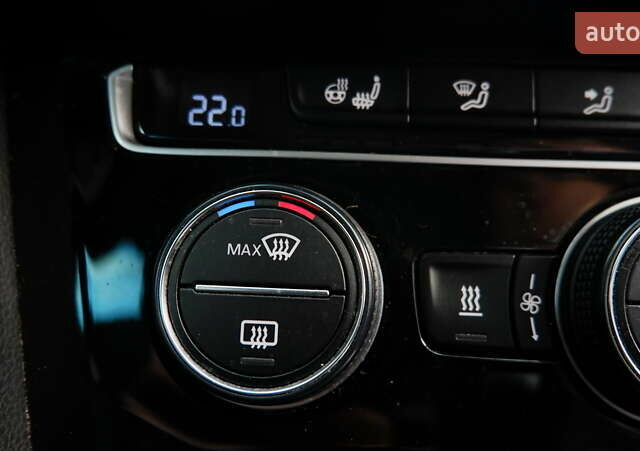 Белый Фольксваген Пассат, объемом двигателя 2 л и пробегом 280 тыс. км за 16400 $, фото 35 на Automoto.ua