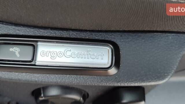 Белый Фольксваген Пассат, объемом двигателя 2 л и пробегом 270 тыс. км за 15000 $, фото 24 на Automoto.ua