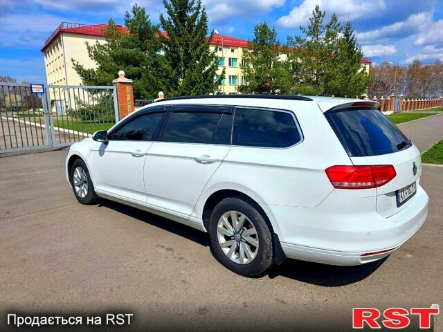 Белый Фольксваген Пассат, объемом двигателя 2 л и пробегом 320 тыс. км за 14700 $, фото 2 на Automoto.ua