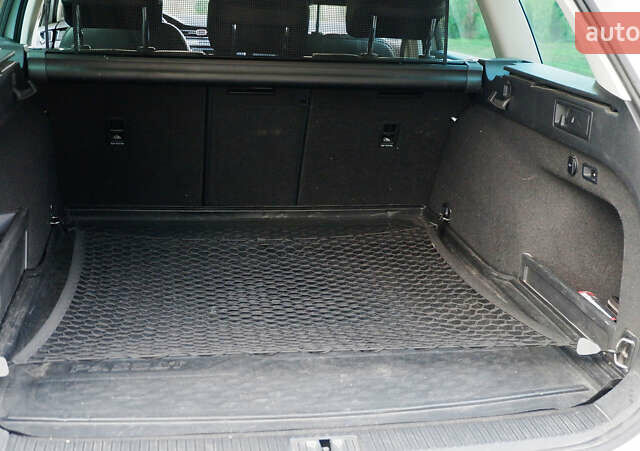 Белый Фольксваген Пассат, объемом двигателя 2 л и пробегом 280 тыс. км за 16400 $, фото 10 на Automoto.ua