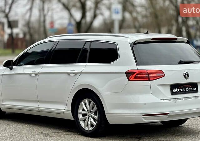 Білий Фольксваген Пассат, об'ємом двигуна 1.97 л та пробігом 301 тис. км за 14999 $, фото 5 на Automoto.ua