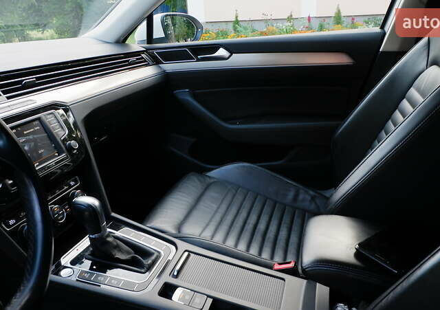 Белый Фольксваген Пассат, объемом двигателя 2 л и пробегом 280 тыс. км за 16400 $, фото 63 на Automoto.ua