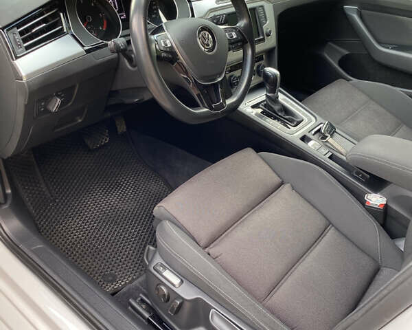 Белый Фольксваген Пассат, объемом двигателя 1.97 л и пробегом 258 тыс. км за 14900 $, фото 8 на Automoto.ua