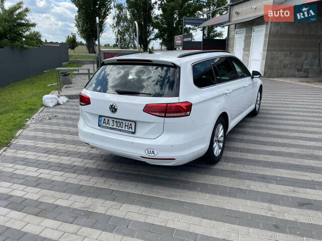Белый Фольксваген Пассат, объемом двигателя 1.97 л и пробегом 295 тыс. км за 15200 $, фото 1 на Automoto.ua