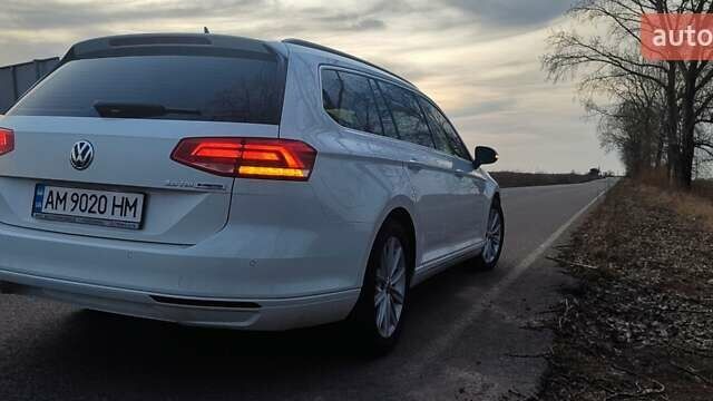 Белый Фольксваген Пассат, объемом двигателя 2 л и пробегом 270 тыс. км за 15000 $, фото 6 на Automoto.ua