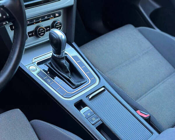 Белый Фольксваген Пассат, объемом двигателя 1.97 л и пробегом 184 тыс. км за 16500 $, фото 45 на Automoto.ua