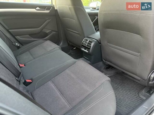 Белый Фольксваген Пассат, объемом двигателя 1.97 л и пробегом 292 тыс. км за 14000 $, фото 14 на Automoto.ua