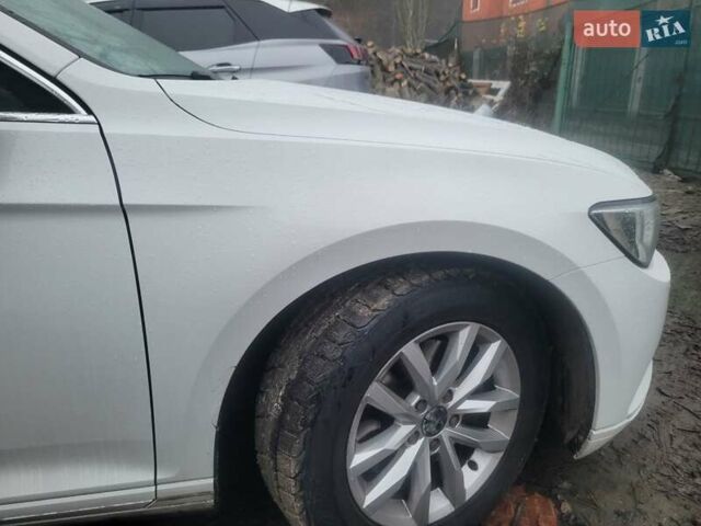 Белый Фольксваген Пассат, объемом двигателя 2 л и пробегом 270 тыс. км за 13500 $, фото 5 на Automoto.ua