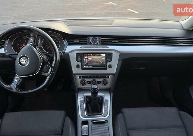 Белый Фольксваген Пассат, объемом двигателя 1.97 л и пробегом 292 тыс. км за 14000 $, фото 7 на Automoto.ua