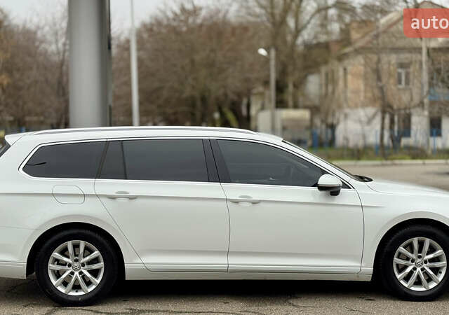 Білий Фольксваген Пассат, об'ємом двигуна 1.97 л та пробігом 301 тис. км за 14999 $, фото 8 на Automoto.ua