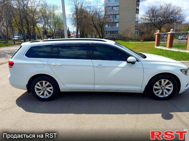 Белый Фольксваген Пассат, объемом двигателя 2 л и пробегом 320 тыс. км за 14700 $, фото 4 на Automoto.ua