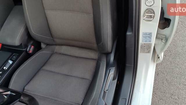 Белый Фольксваген Пассат, объемом двигателя 2 л и пробегом 270 тыс. км за 15000 $, фото 29 на Automoto.ua