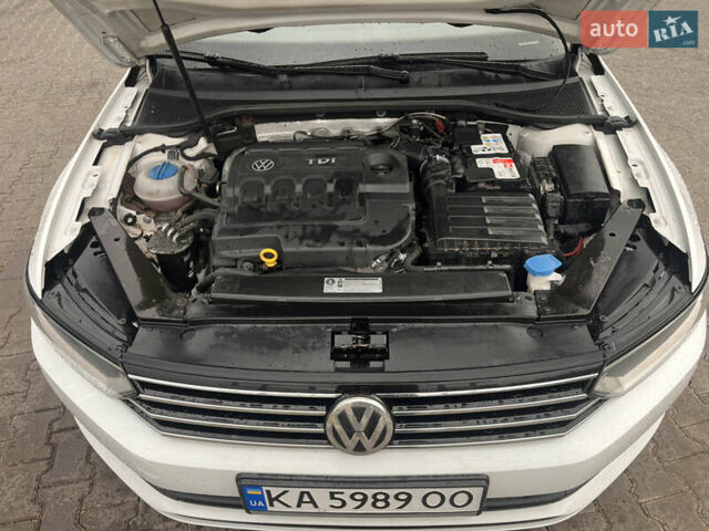 Білий Фольксваген Пассат, об'ємом двигуна 1.97 л та пробігом 312 тис. км за 13200 $, фото 5 на Automoto.ua