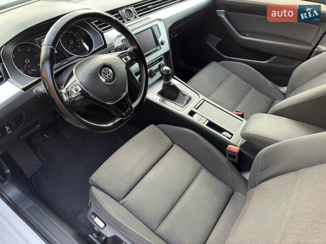 Белый Фольксваген Пассат, объемом двигателя 1.97 л и пробегом 238 тыс. км за 14250 $, фото 22 на Automoto.ua