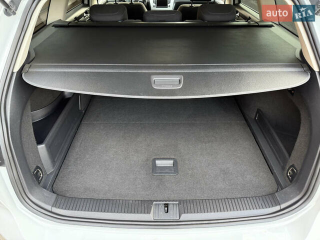 Белый Фольксваген Пассат, объемом двигателя 1.97 л и пробегом 238 тыс. км за 14250 $, фото 35 на Automoto.ua