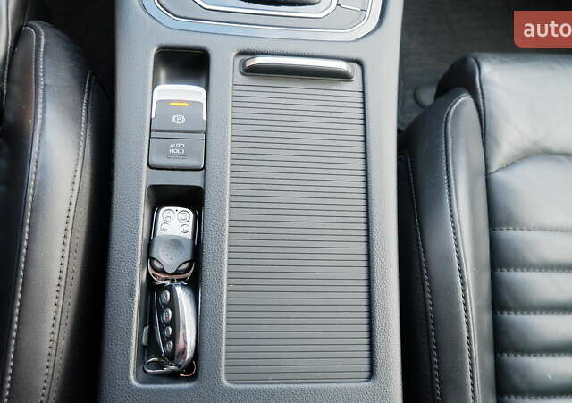 Белый Фольксваген Пассат, объемом двигателя 2 л и пробегом 280 тыс. км за 16400 $, фото 25 на Automoto.ua