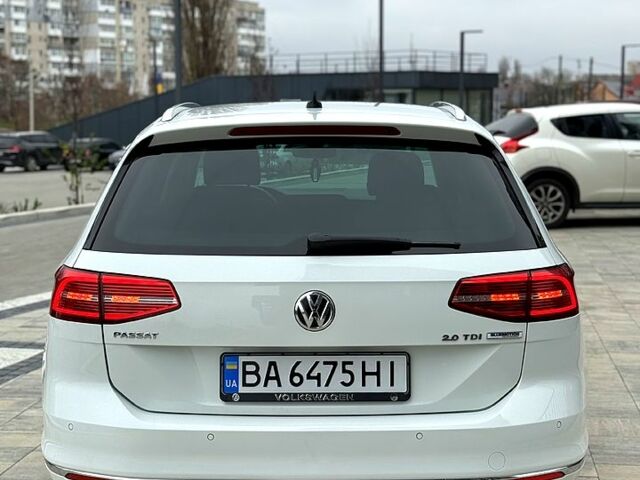 Белый Фольксваген Пассат, объемом двигателя 2 л и пробегом 256 тыс. км за 14999 $, фото 5 на Automoto.ua