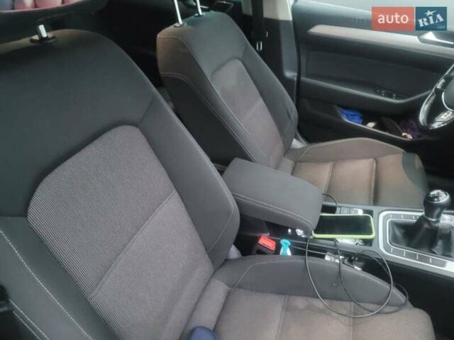 Белый Фольксваген Пассат, объемом двигателя 2 л и пробегом 270 тыс. км за 13500 $, фото 1 на Automoto.ua