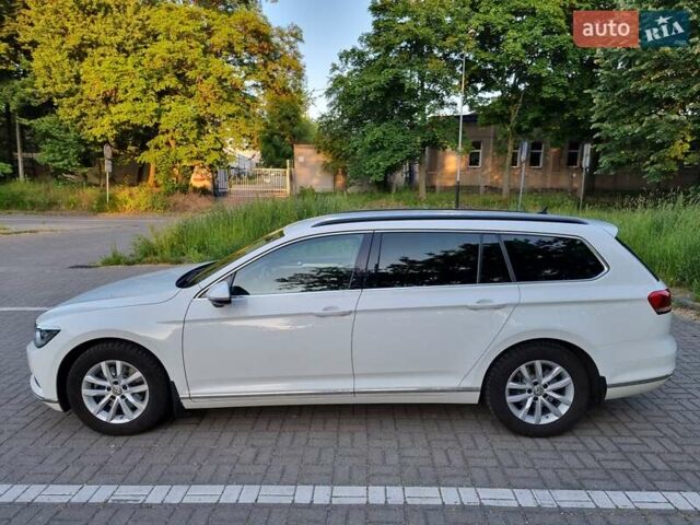 Белый Фольксваген Пассат, объемом двигателя 1.6 л и пробегом 267 тыс. км за 12750 $, фото 14 на Automoto.ua