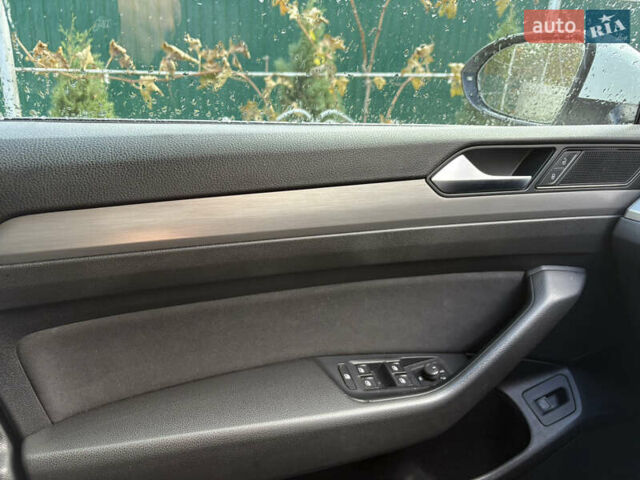 Белый Фольксваген Пассат, объемом двигателя 1.97 л и пробегом 362 тыс. км за 12900 $, фото 20 на Automoto.ua