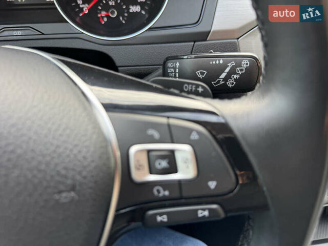 Белый Фольксваген Пассат, объемом двигателя 2 л и пробегом 291 тыс. км за 13500 $, фото 23 на Automoto.ua