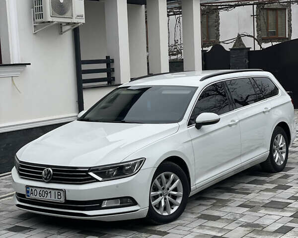 Белый Фольксваген Пассат, объемом двигателя 1.97 л и пробегом 295 тыс. км за 13400 $, фото 1 на Automoto.ua