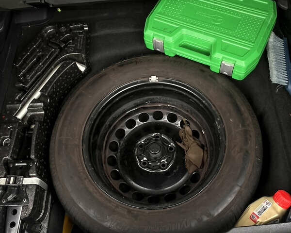 Білий Фольксваген Пассат, об'ємом двигуна 1.97 л та пробігом 312 тис. км за 13200 $, фото 14 на Automoto.ua