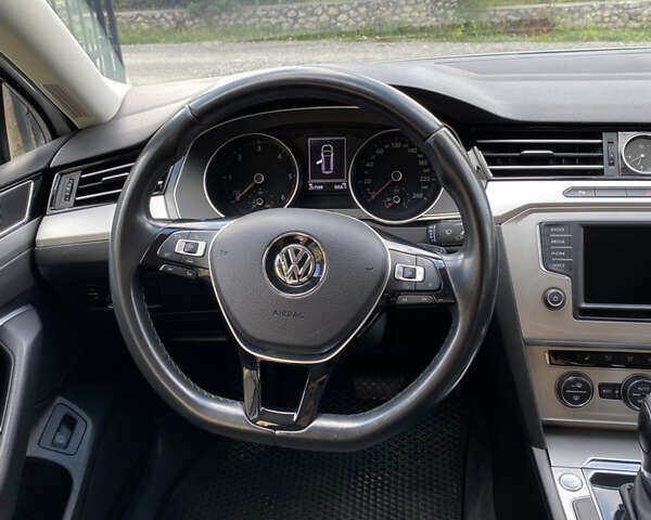 Белый Фольксваген Пассат, объемом двигателя 1.97 л и пробегом 258 тыс. км за 14900 $, фото 7 на Automoto.ua