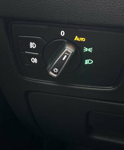 Белый Фольксваген Пассат, объемом двигателя 1.97 л и пробегом 246 тыс. км за 14999 $, фото 27 на Automoto.ua