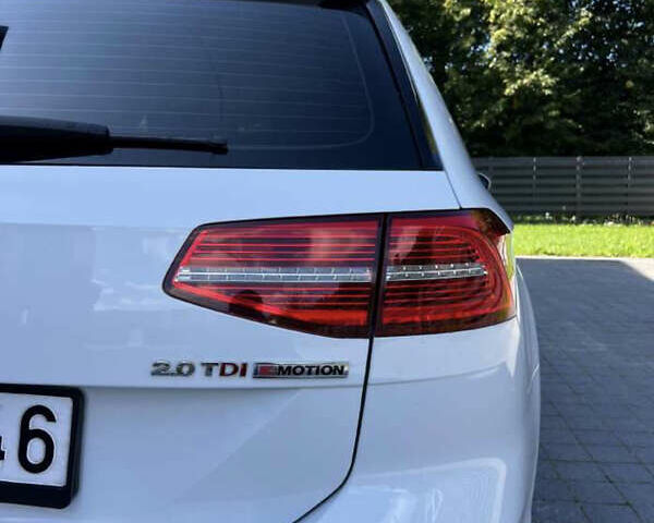 Белый Фольксваген Пассат, объемом двигателя 1.97 л и пробегом 308 тыс. км за 10554 $, фото 4 на Automoto.ua