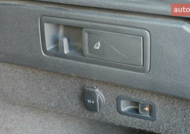 Белый Фольксваген Пассат, объемом двигателя 2 л и пробегом 280 тыс. км за 16400 $, фото 40 на Automoto.ua