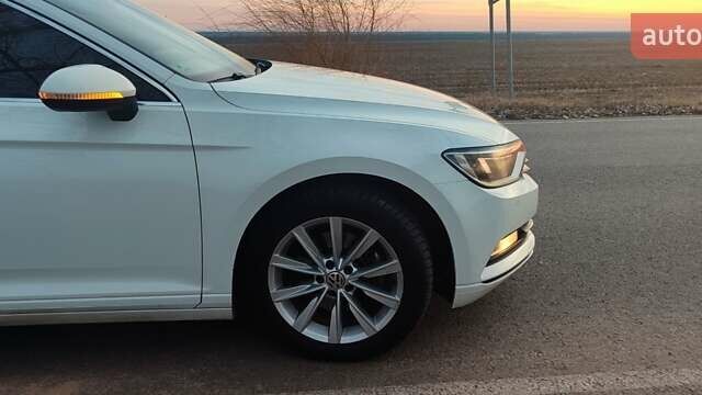 Белый Фольксваген Пассат, объемом двигателя 2 л и пробегом 270 тыс. км за 15000 $, фото 9 на Automoto.ua