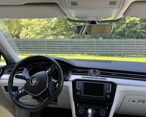 Белый Фольксваген Пассат, объемом двигателя 1.97 л и пробегом 308 тыс. км за 10554 $, фото 7 на Automoto.ua