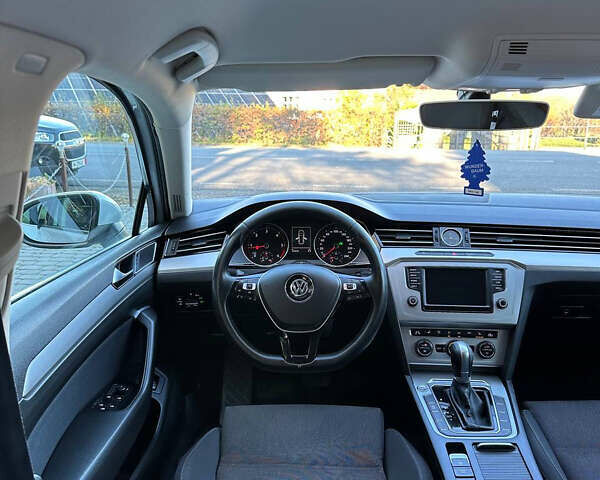 Белый Фольксваген Пассат, объемом двигателя 1.97 л и пробегом 184 тыс. км за 16500 $, фото 34 на Automoto.ua