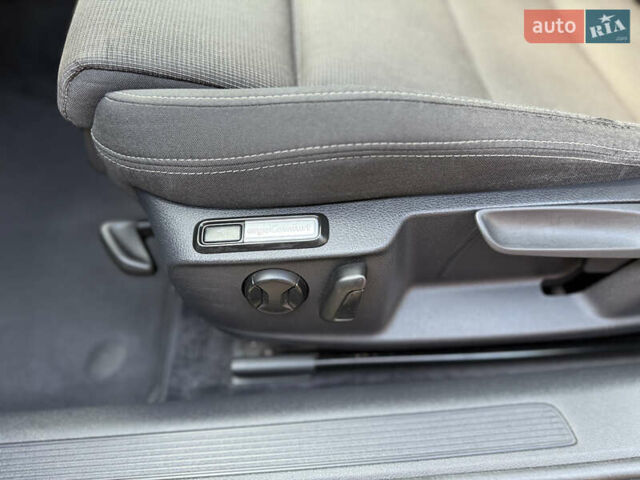 Белый Фольксваген Пассат, объемом двигателя 1.97 л и пробегом 238 тыс. км за 14250 $, фото 24 на Automoto.ua