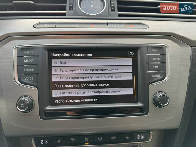 Белый Фольксваген Пассат, объемом двигателя 2 л и пробегом 291 тыс. км за 13500 $, фото 27 на Automoto.ua