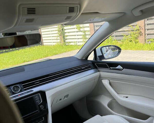 Белый Фольксваген Пассат, объемом двигателя 1.97 л и пробегом 308 тыс. км за 10554 $, фото 8 на Automoto.ua