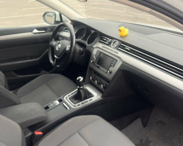 Білий Фольксваген Пассат, об'ємом двигуна 1.97 л та пробігом 312 тис. км за 13200 $, фото 9 на Automoto.ua