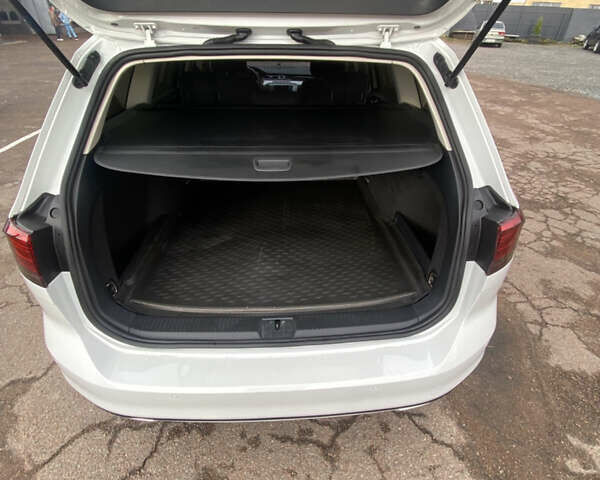 Білий Фольксваген Пассат, об'ємом двигуна 1.97 л та пробігом 260 тис. км за 15200 $, фото 18 на Automoto.ua