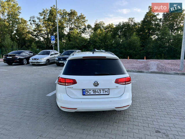 Білий Фольксваген Пассат, об'ємом двигуна 1.6 л та пробігом 245 тис. км за 12700 $, фото 5 на Automoto.ua