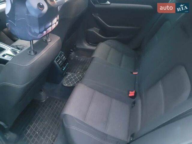 Белый Фольксваген Пассат, объемом двигателя 2 л и пробегом 270 тыс. км за 13500 $, фото 15 на Automoto.ua