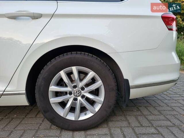 Белый Фольксваген Пассат, объемом двигателя 1.6 л и пробегом 267 тыс. км за 12750 $, фото 16 на Automoto.ua