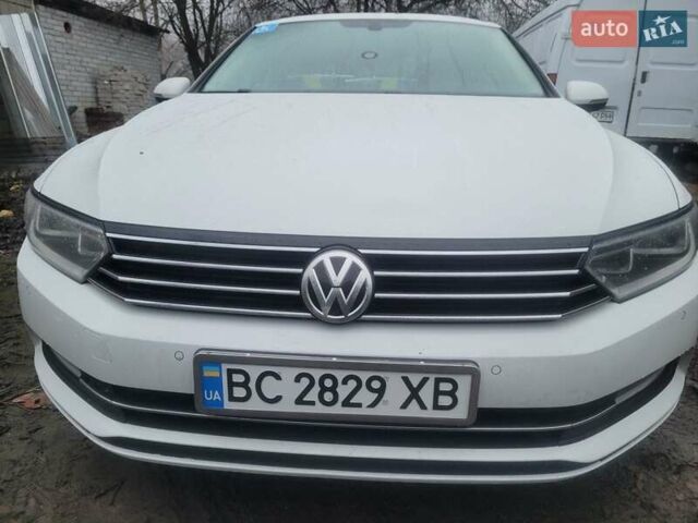 Белый Фольксваген Пассат, объемом двигателя 2 л и пробегом 270 тыс. км за 13500 $, фото 8 на Automoto.ua
